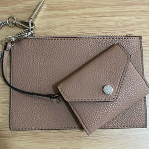 Steve Madden Wristlet w/removable wallet pouch